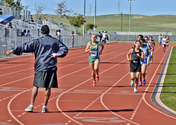 Saskia ran very well in both the 1600 & 3200. Being edged by Liberty's Kai Bohannon in both races. She ran a 'Prep Best' in the 1600m. Here she is finishing 3rd in the Girls 1600m.